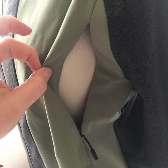 Lululemon jacket - Picture 4 of 12